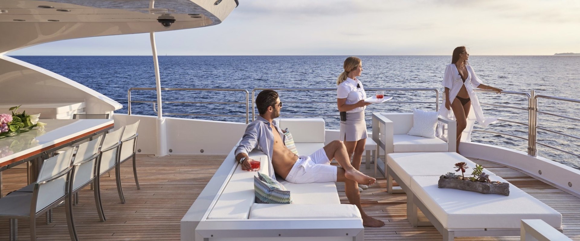 5 Reasons Why a Private Yacht Charter is the Ultimate Luxury Vacation